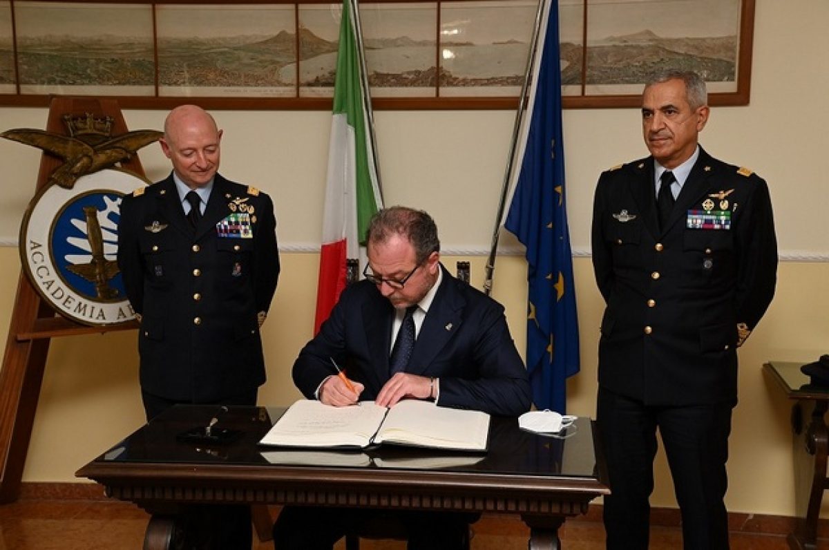 ACCADEMIA AERONAUTICA INAUGURATO A POZZUOLI L ANNO ACCADEMICO